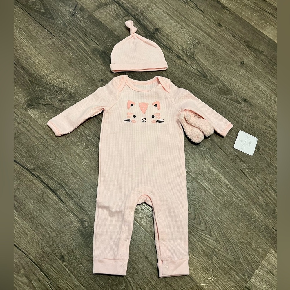 Kitty outfit